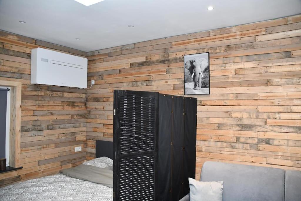 In Wood Apartment *